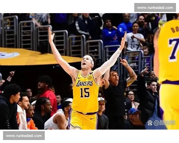 湖人精彩对决全记录赛场瞬间集锦回顾与精彩瞬间解析