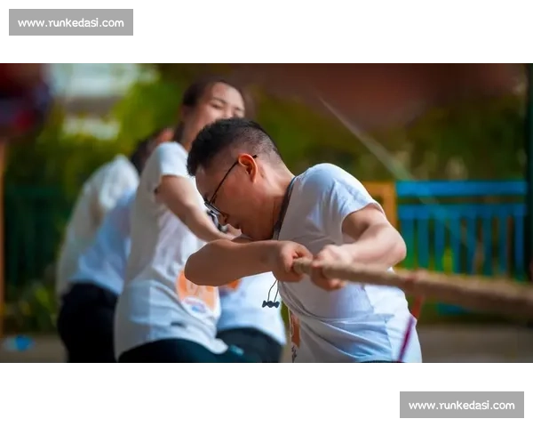 激情四溢的多人跳绳比赛挑战赛引爆夏日活力共同见证速度与协作的完美结合