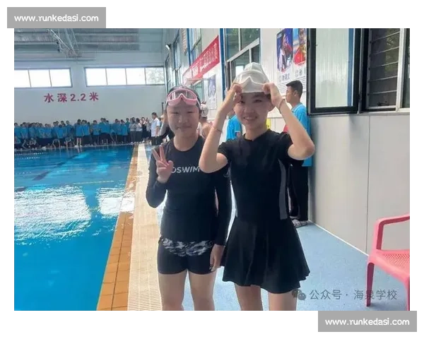 炎炎夏日激情竞技 游泳赛场速度与力量的较量